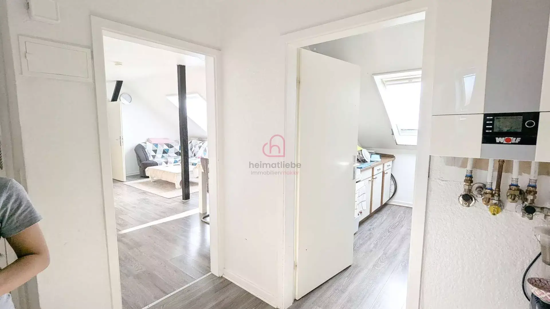 Lenausstr 8 DG Flur 2