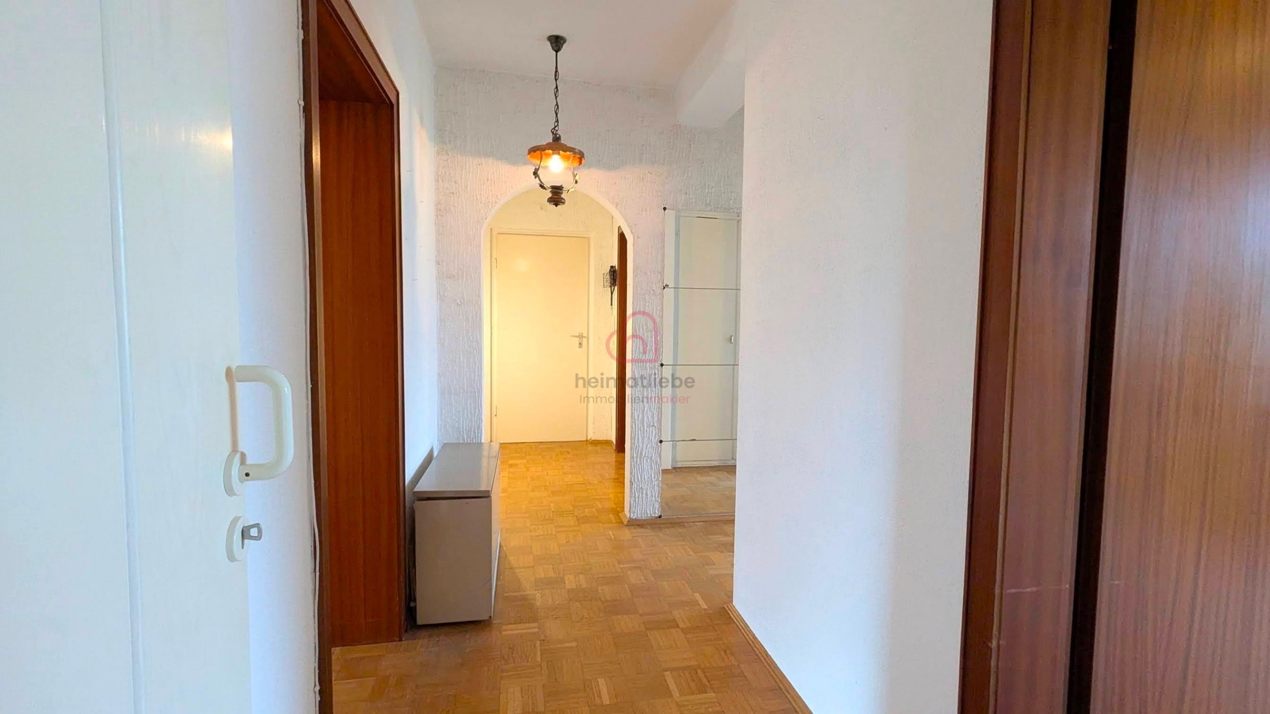 Diele mit Blick zur Eingangstür - Heimatliebe Immobilienmakler Essen Düsseldorf Bochum