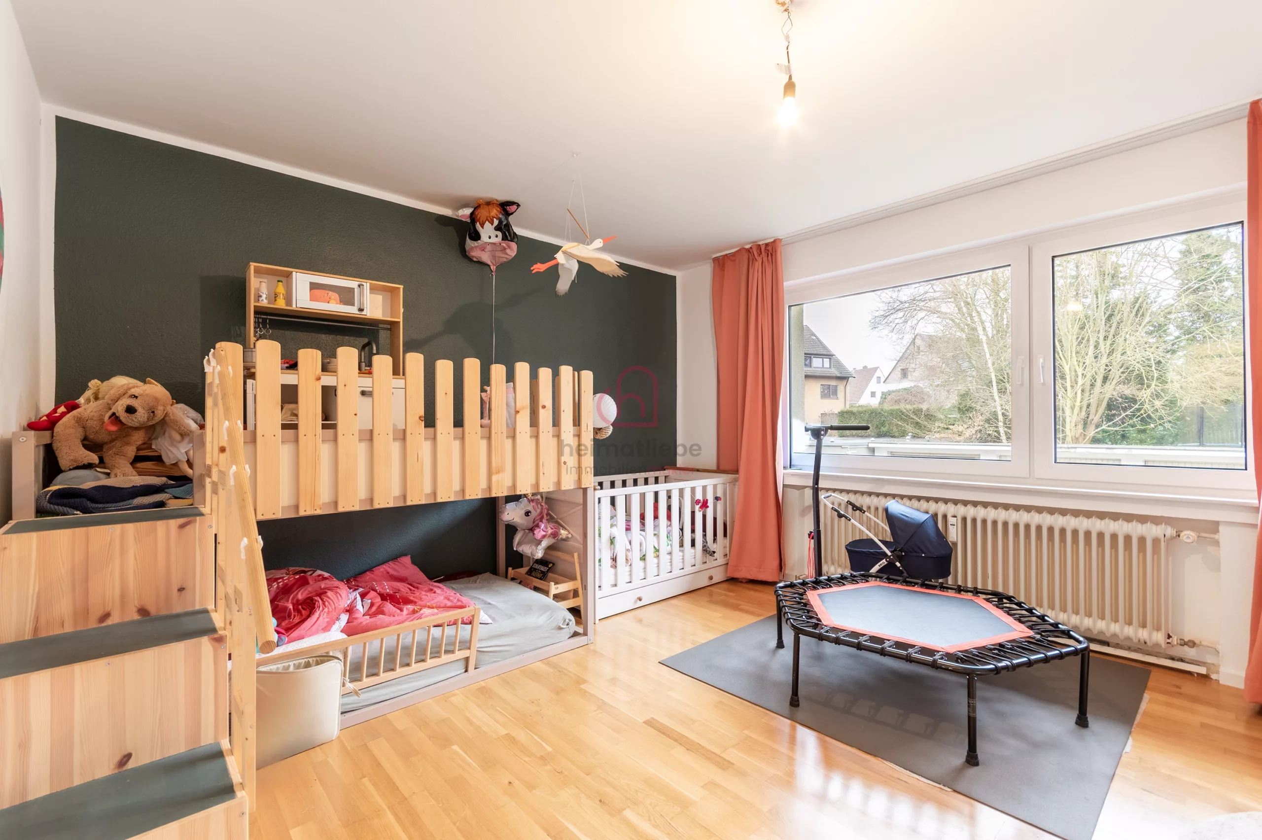 Schlafzimmer 1