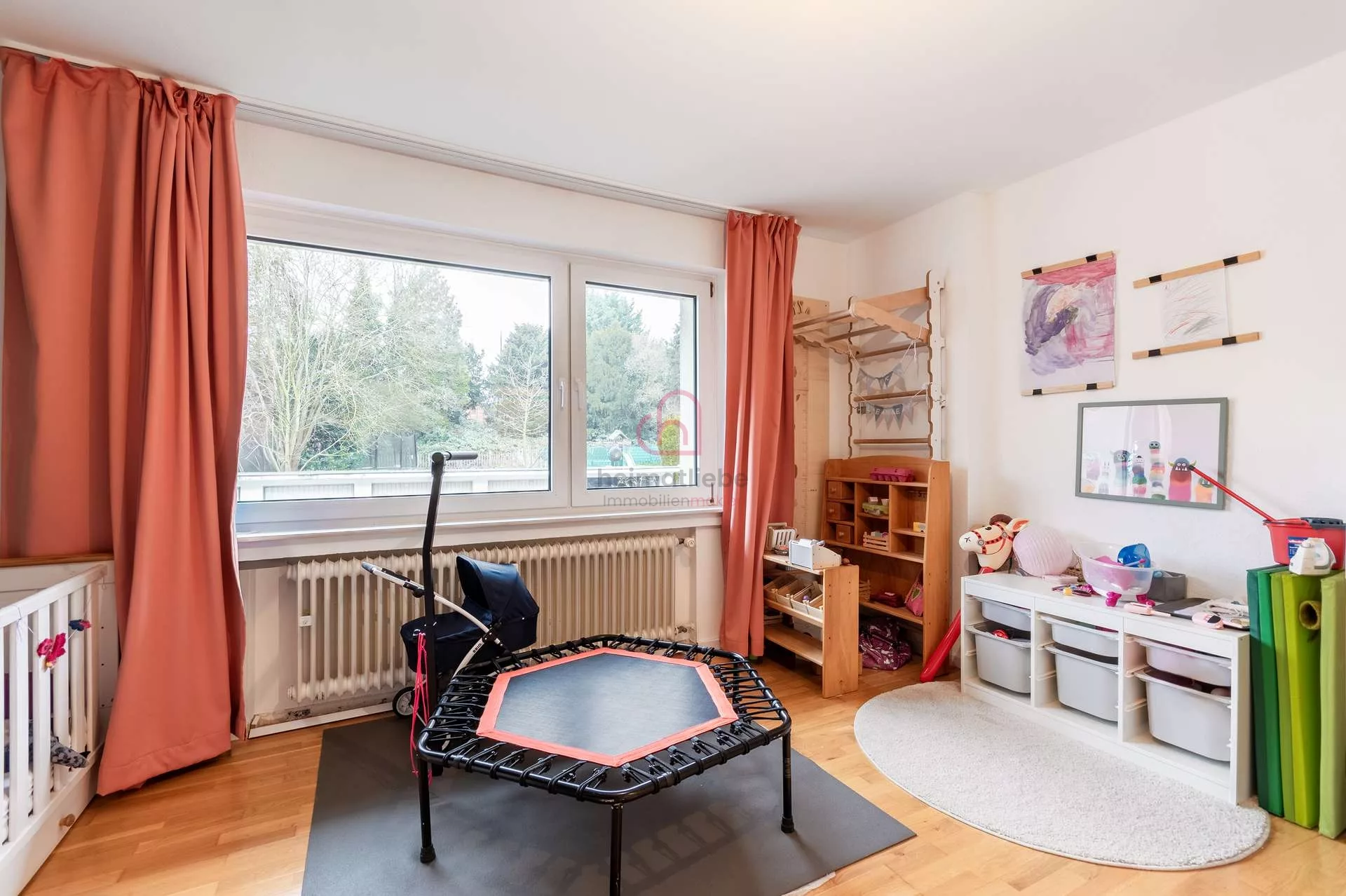 Schlafzimmer 1