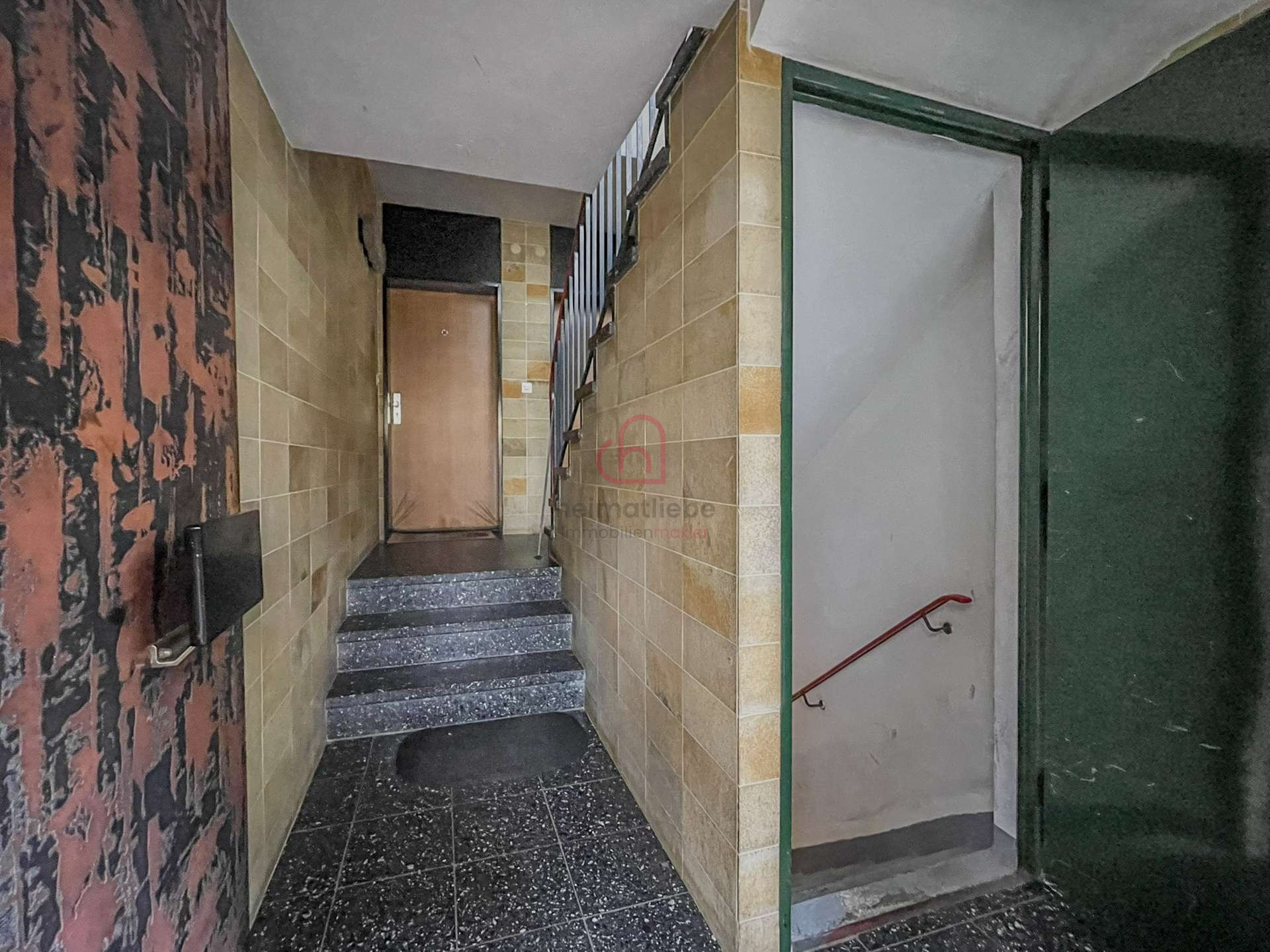 gepflegter Hauseingang